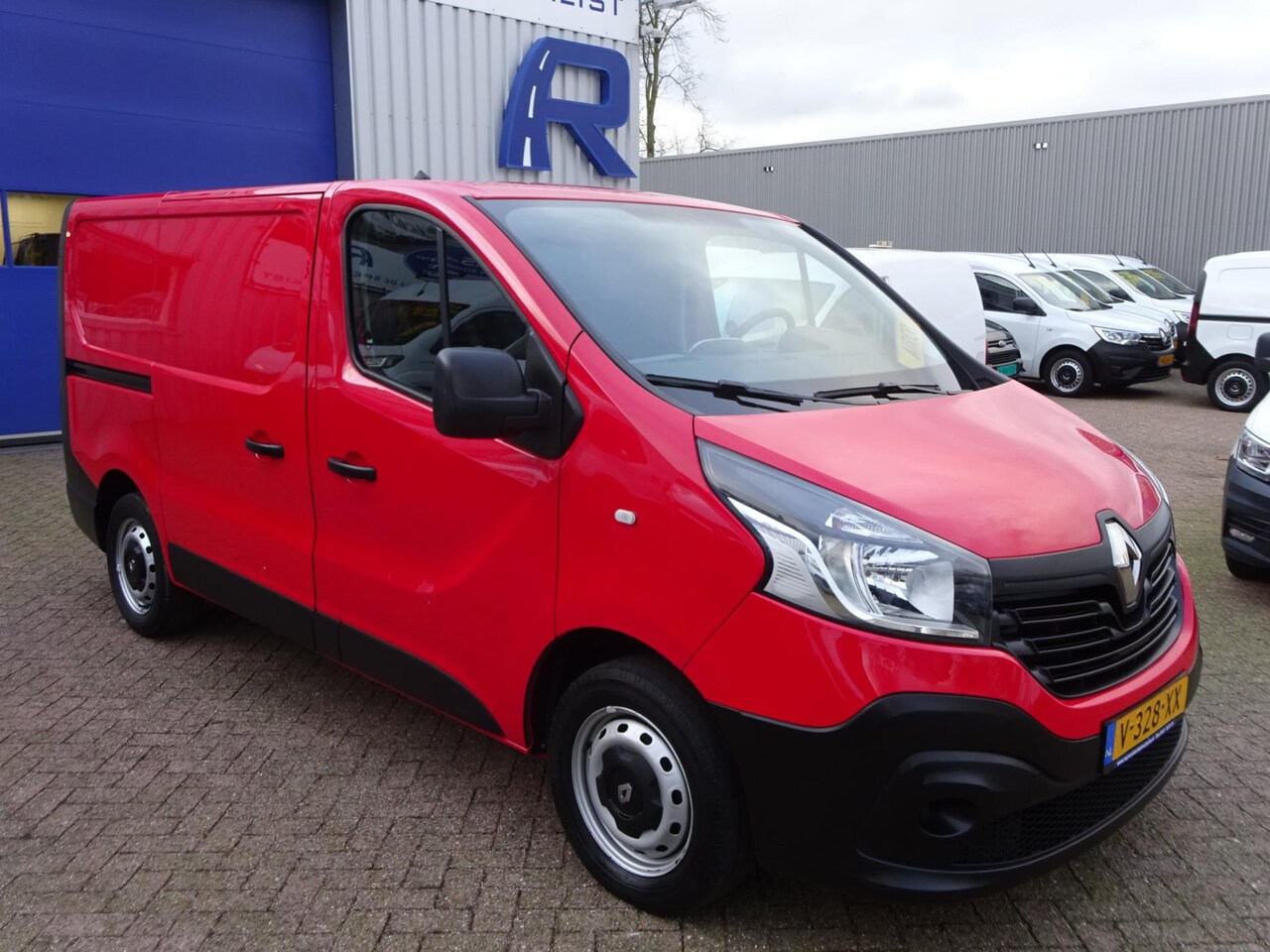 Renault Trafic - 1.6 dCi T27 EU6 L1H1 AIRCO CRUISE NAVI 3 ZITS - AutoWereld.nl