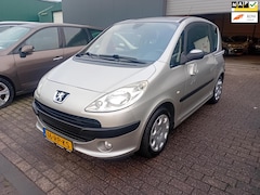 Peugeot 1007 - 1.6i 16V Gentry Automaat Electr. Schuifdeuren Climate Cruise Control NAP