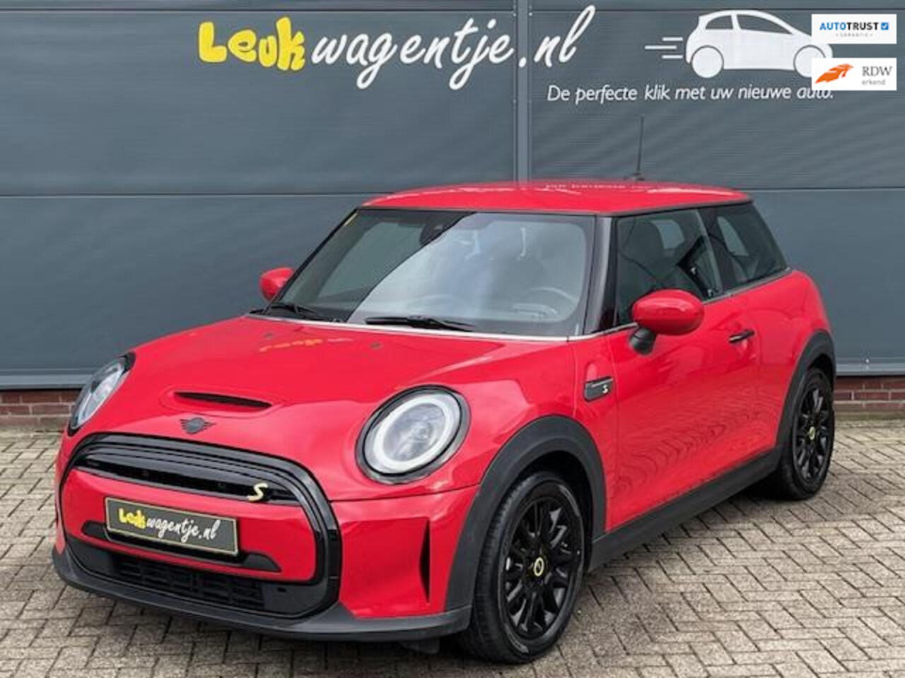 MINI Mini-Electric - Collection 33 kWh *leder *carplay *camera - AutoWereld.nl