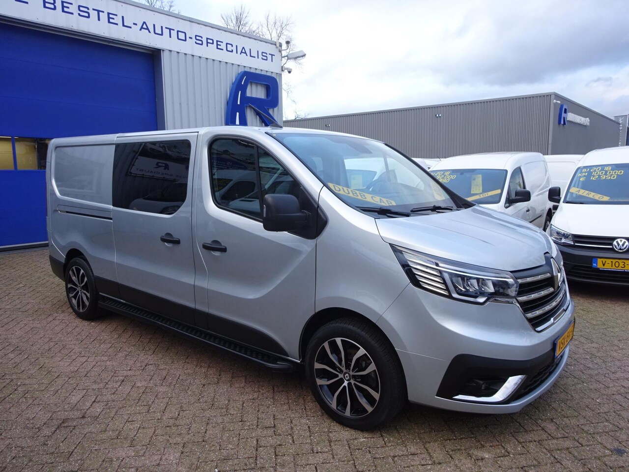 Renault Trafic - 2.0 dCi 130 PK T29 L2H1 DUBBELE CABINE AIRCO CRUISE CONTROL - AutoWereld.nl