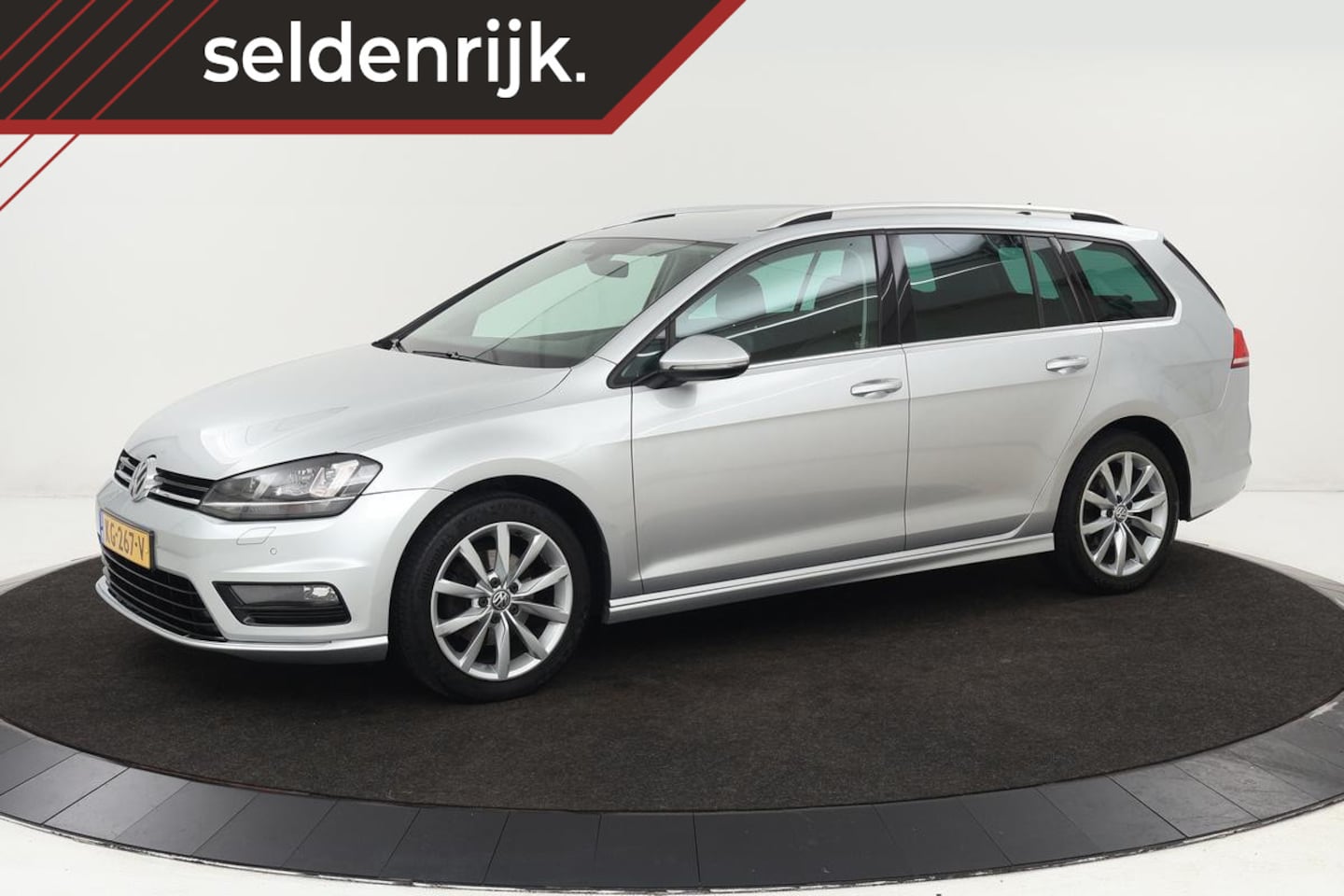 Volkswagen Golf Variant - 1.4 TSI Connected Series | Stoelverwarming | Xenon | Massage | Camera | Carplay | Trekhaak - AutoWereld.nl