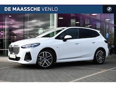 BMW 2-serie Active Tourer - 225e xDrive M Sport Automaat / Panoramadak / Trekhaak / Adaptieve LED / Sportstoelen / Ada