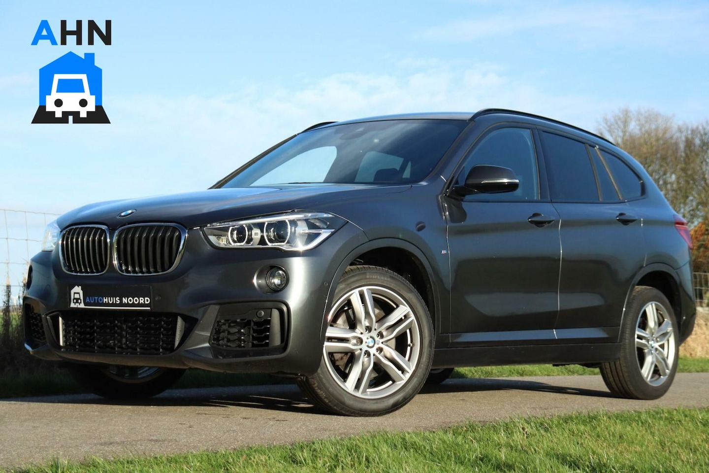 BMW X1 - xDrive20i / M-Sport / M Pakket / 192PK / Trekhaak / Cruise / H&K / Navi / Carplay / 18"! - AutoWereld.nl