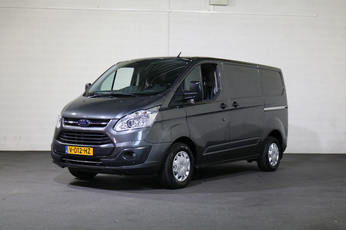 Ford Transit Custom - 2.0 TDCI L1 H1 Airco Navigatie Camera 2x Schuifdeur - AutoWereld.nl