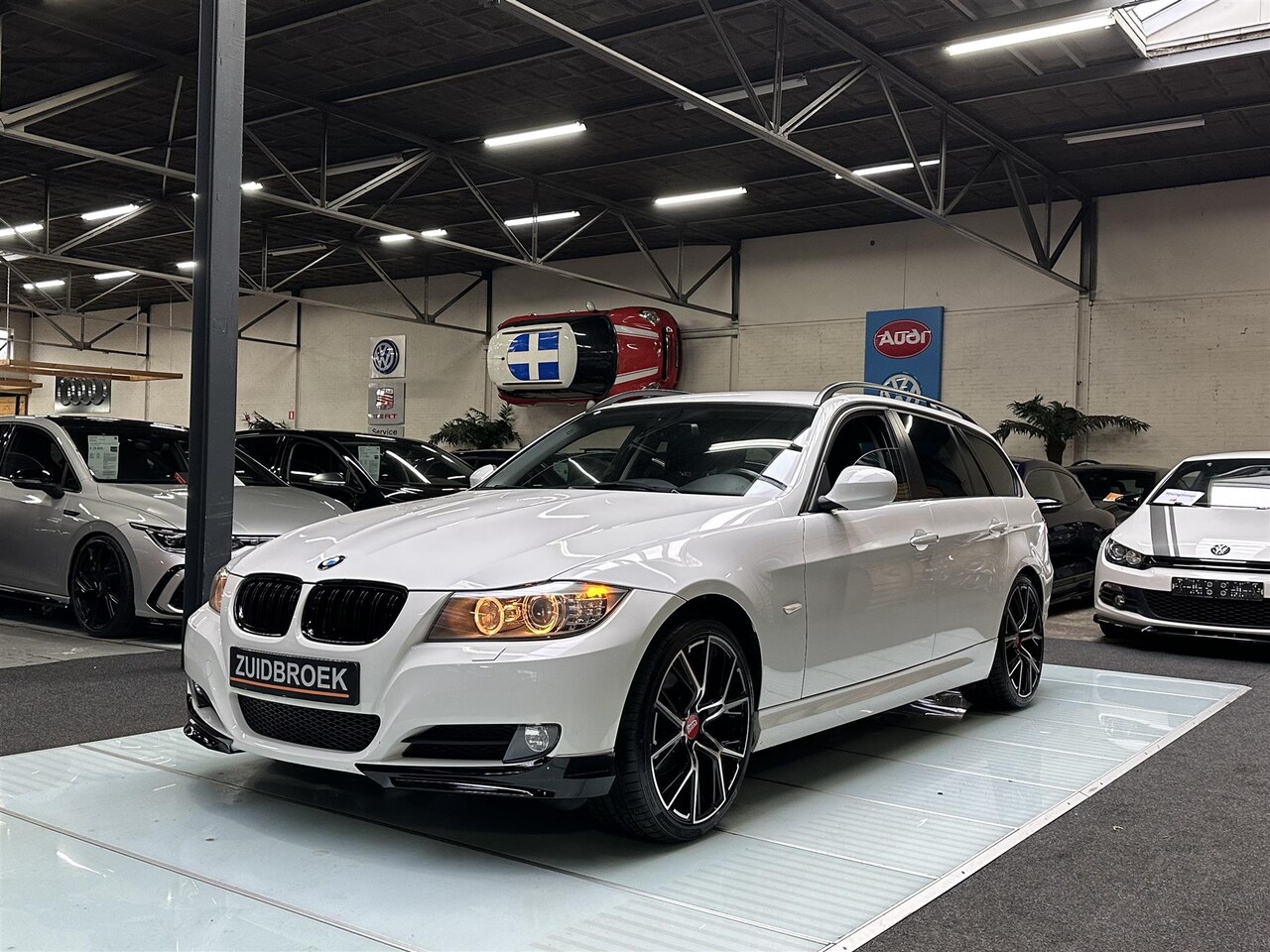 BMW 3-serie Touring - 318i LCI M-SPORT Navi YOUNGTIMER Xenon Cruise Control - AutoWereld.nl