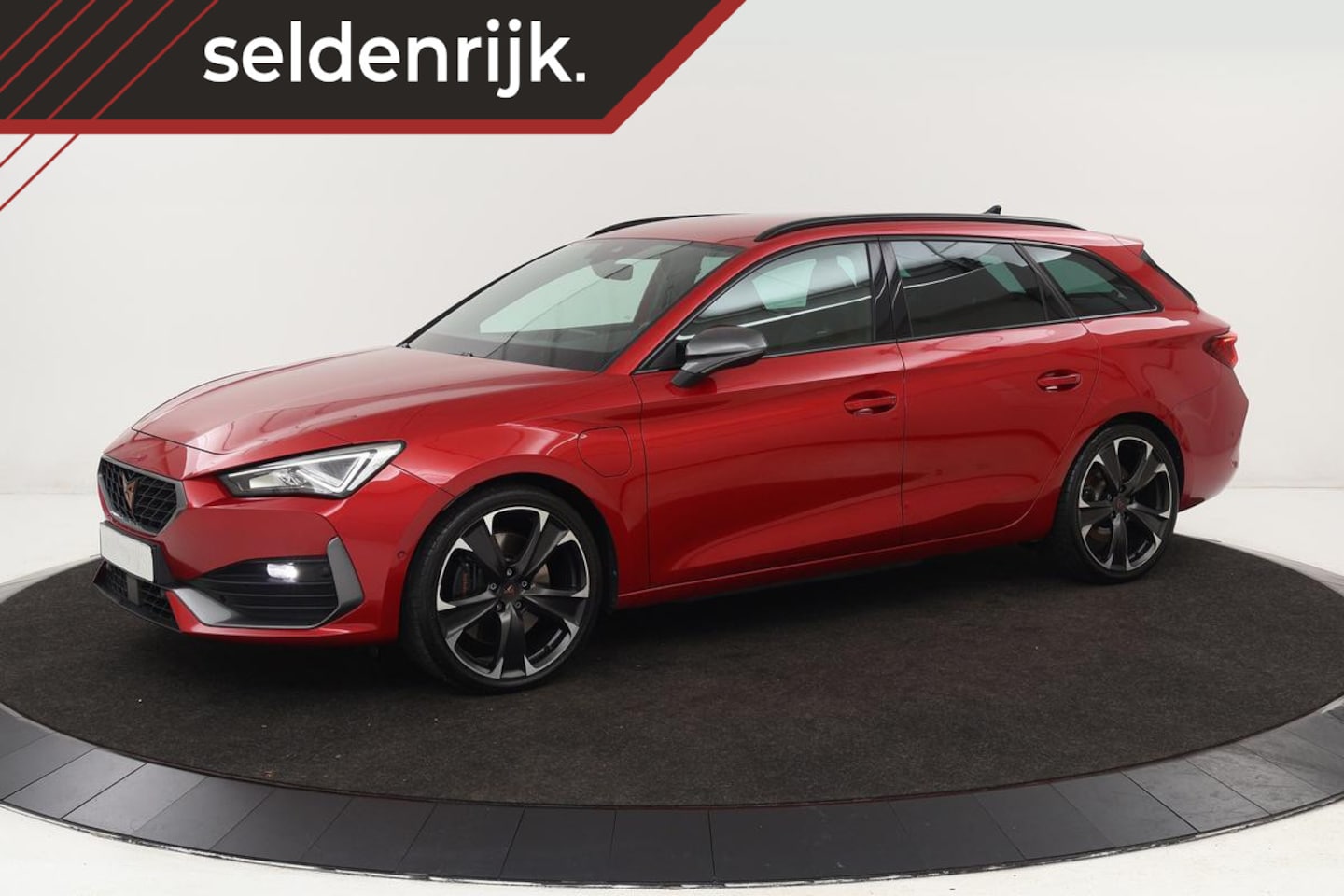 CUPRA Leon - 1.4 e-Hybrid VZ | 245pk | Adaptive cruise | Stoel & stuurverwarming | Camera | Carplay | K - AutoWereld.nl