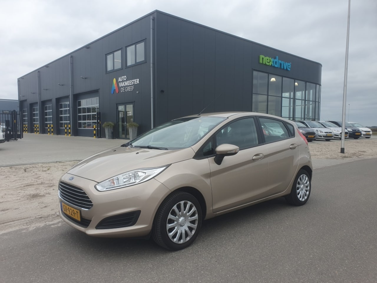 Ford Fiesta - 1.0 Style 65 pk voorruitverwarming / nieuwe distrib - AutoWereld.nl