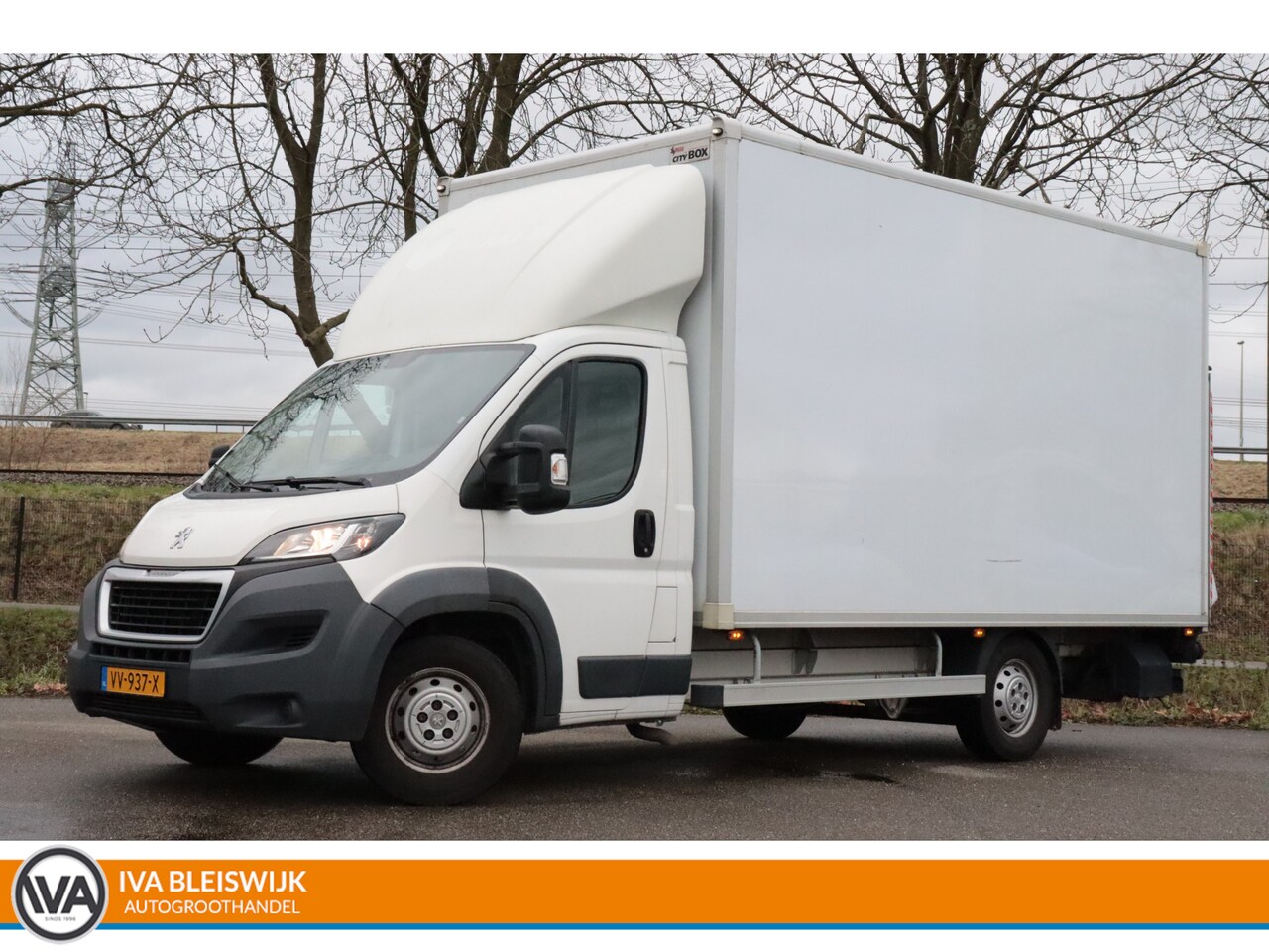 Peugeot Boxer - 335 2.2 HDI L3H2 | 3 ZITPL | BLEUTOOTH | BAK MET LAADKLEP | - AutoWereld.nl