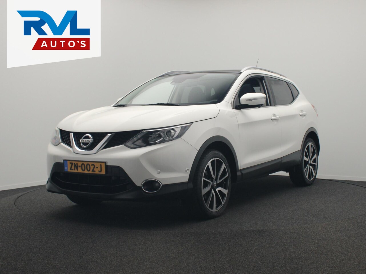 Nissan Qashqai - 1.2 Premier Edition Trekhaak Pano/dak Leder - AutoWereld.nl