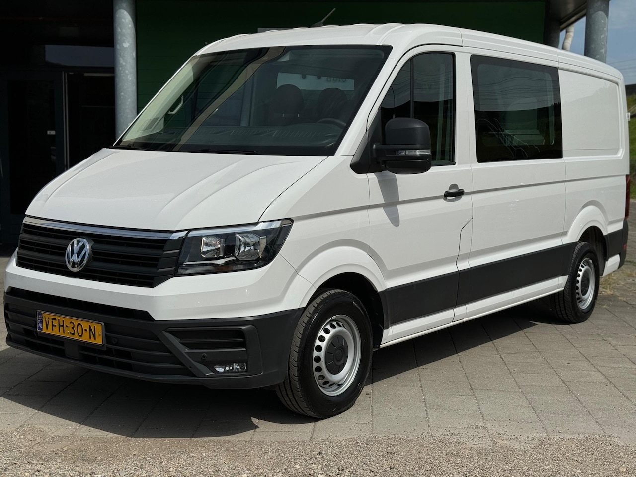 Volkswagen Crafter - 35 2.0 TDI L2H1 DC Comfortline / 7Pers./ - AutoWereld.nl