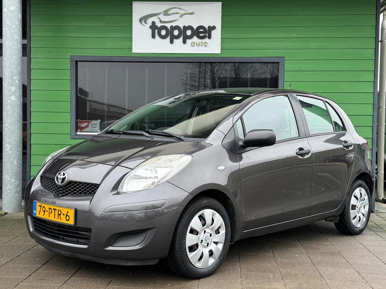 Toyota Yaris - 1.3 VVTi Comfort / Nette Auto!/ Airco / Met - AutoWereld.nl