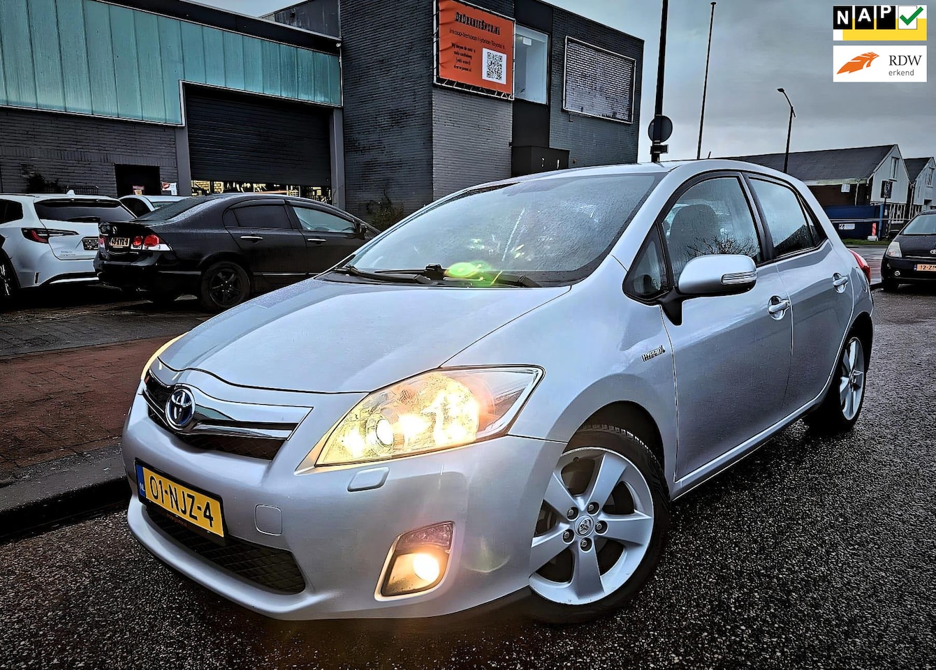 Toyota Auris - 1.8 Full Hybrid Executive GARANTIE Open Dak - AutoWereld.nl