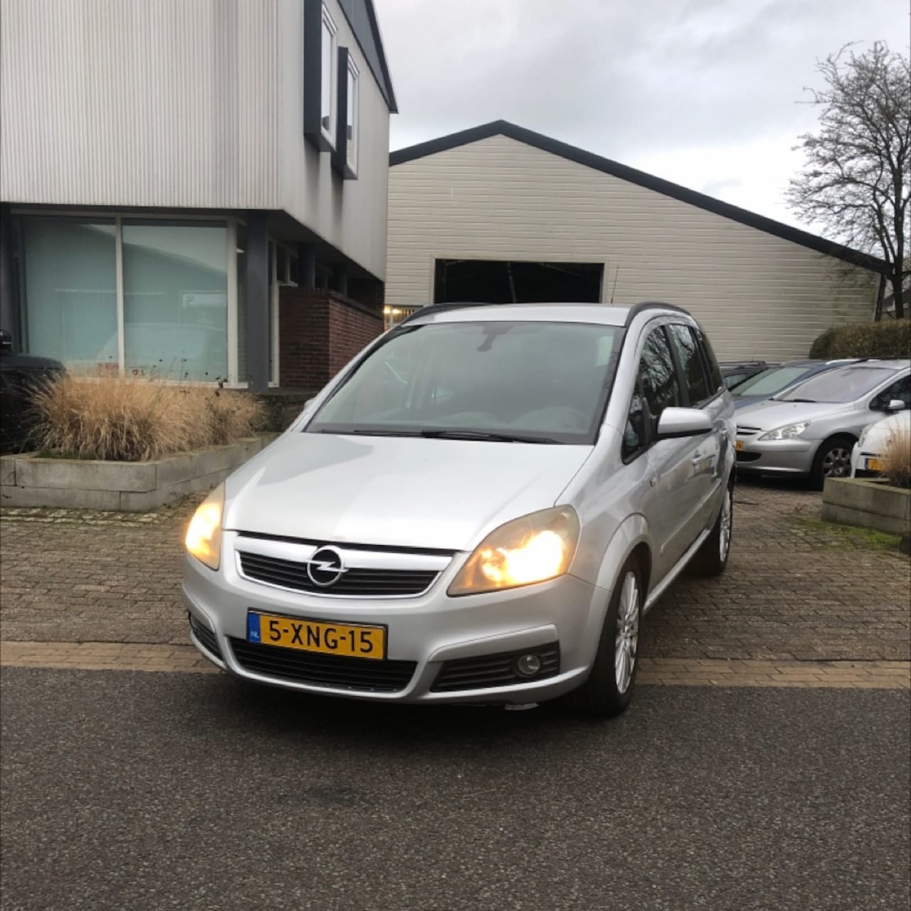 Opel Zafira - 1.8 Essentia 1.8 Essentia,Airco,Navi,Electr pakket enz. Apk 04-04-2025(prijs is zo mee) LET OP:WIJ ZIJN - AutoWereld.nl