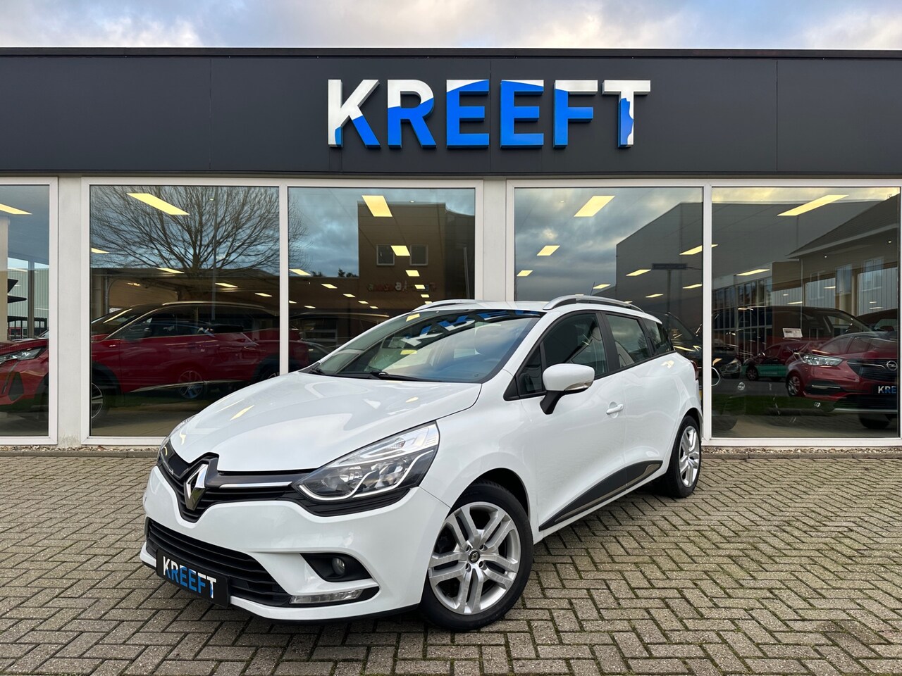 Renault Clio Estate - 0.9 TCe Zen Cruise | Airco - AutoWereld.nl