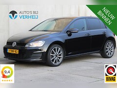 Volkswagen Golf - 1.2 TSI Trendline / AUTOMAAT / 5-DRS / CRUISE CONTROL / 18" LM VELGEN / PRIVACY GLASS