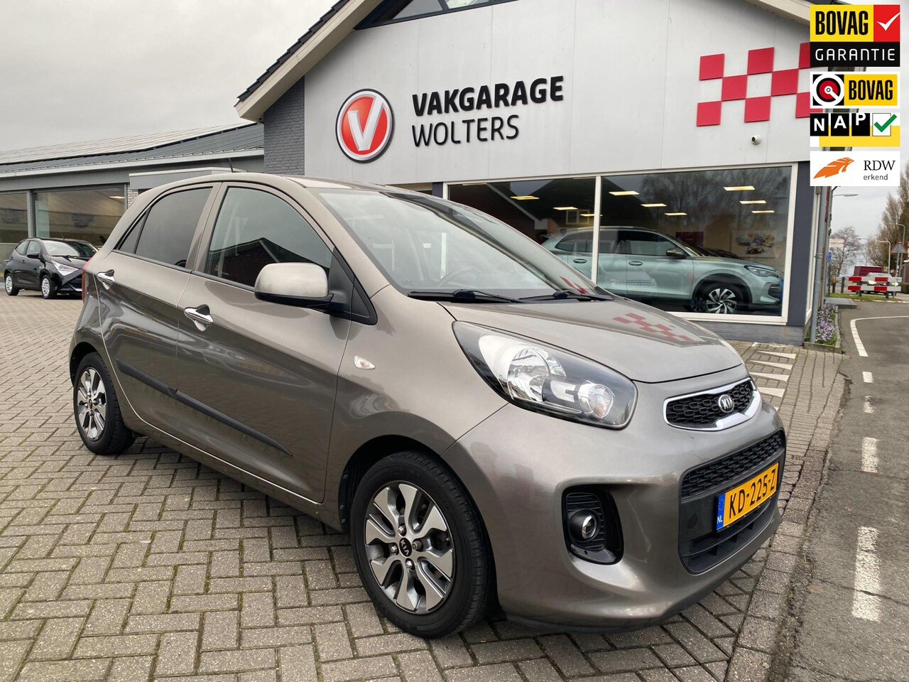 Kia Picanto - 1.0 CVVT ComfortPlusLine Navigator 1.0 CVVT ComfortPlusLine Navigator - AutoWereld.nl