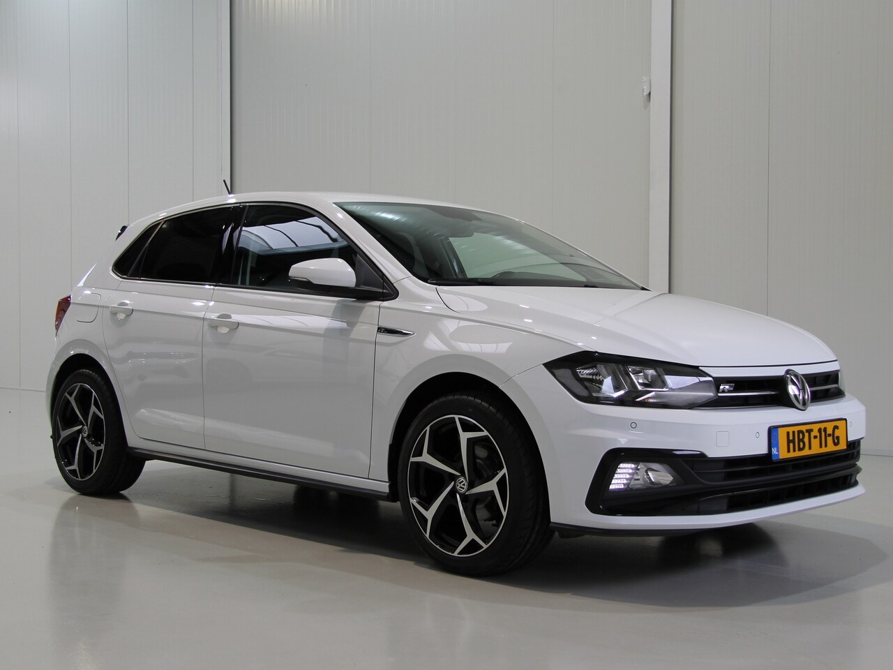 Volkswagen Polo - 1.0 TSI 95pk R-Line | Cruise | Navi | Carplay - AutoWereld.nl