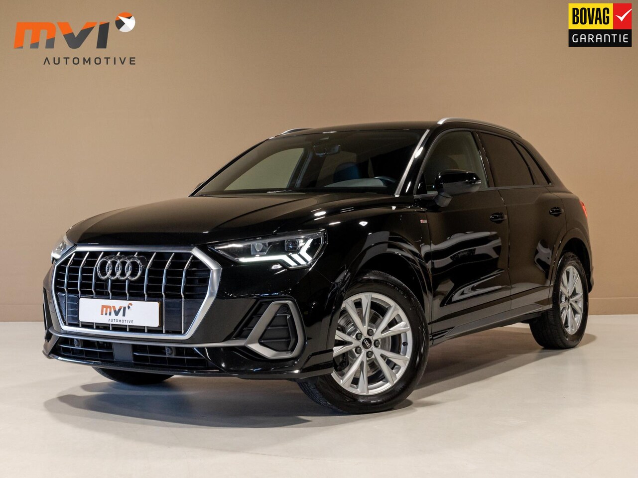 Audi Q3 - 45 TFSI e S edition / 245pk / 2x S-Line / LED Koplampen / Dodehoek sensor / - AutoWereld.nl