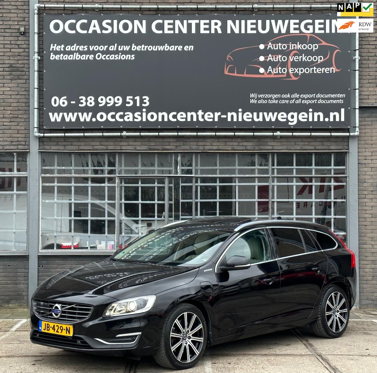 Volvo V60 - 2.4 D5 Twin Engine Special Edition 2015 VOL OPTIES - AutoWereld.nl