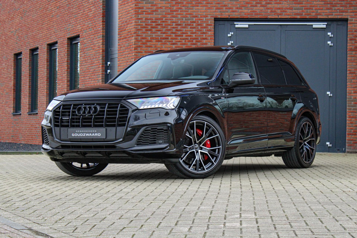 Audi Q7 - 55 TFSI e quattro S-Line | Pano | RS-zetels | Luchtvering | Trekhaak - AutoWereld.nl