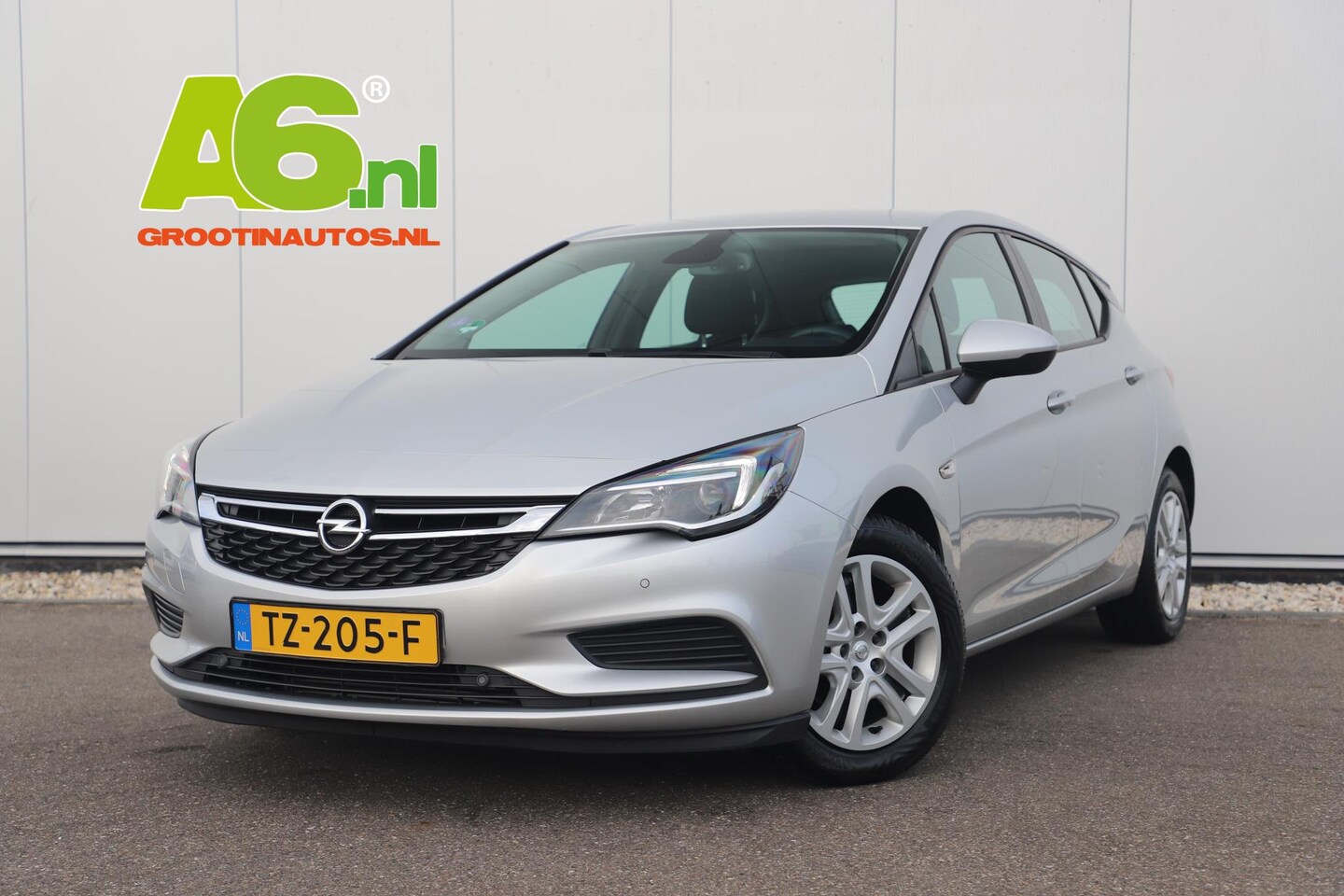 Opel Astra - 1.0 Online Edition Navigatie Airco Cruise PDC Bluetooth Carplay - AutoWereld.nl