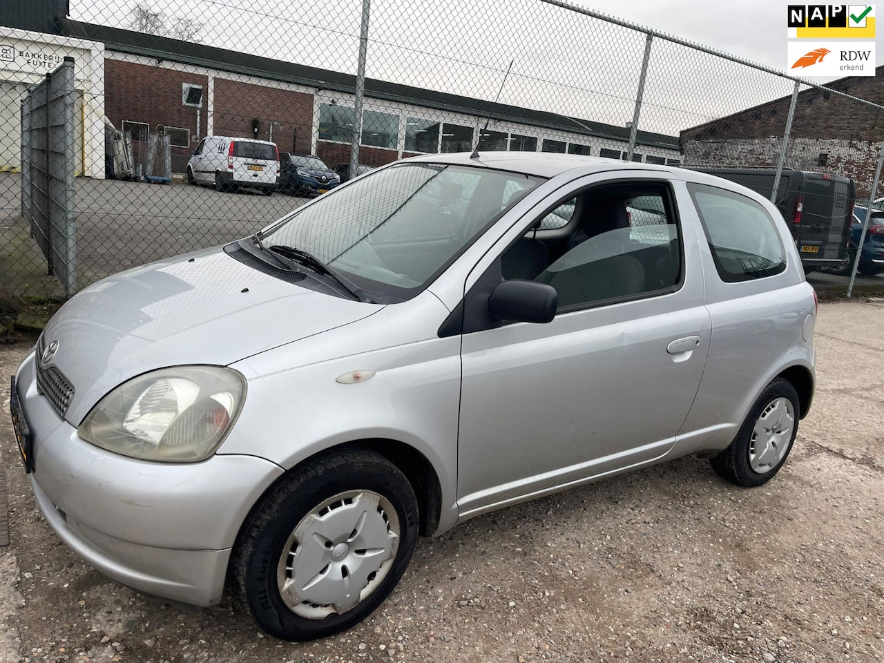 Toyota Yaris - 1.3-16V VVT-i Luna 1.3-16V VVT-i Luna *apk:08-2025* - AutoWereld.nl