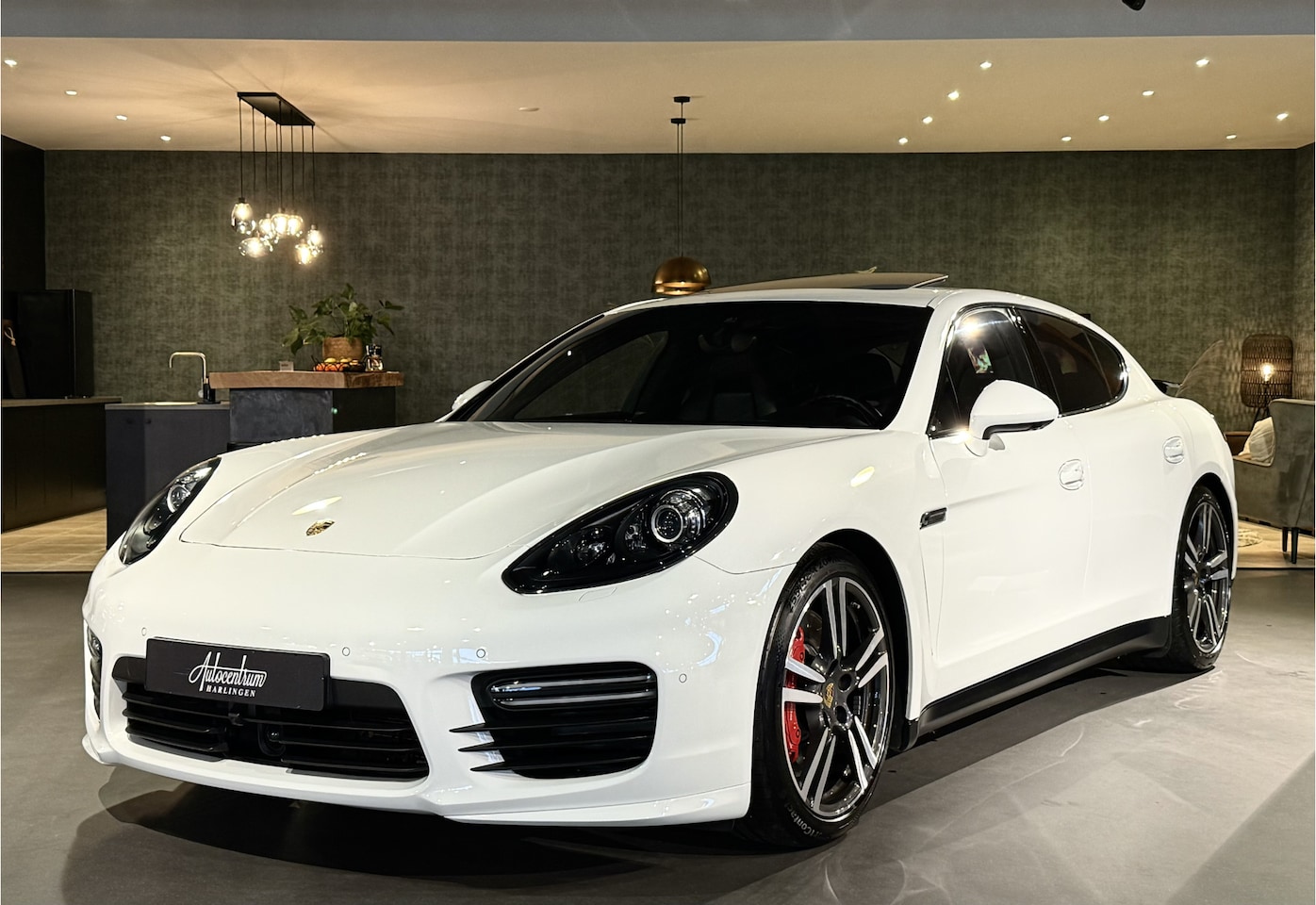 Porsche Panamera - 4.8 GTS V8 I ACC I 360 Camera I 20" I VOL! - AutoWereld.nl