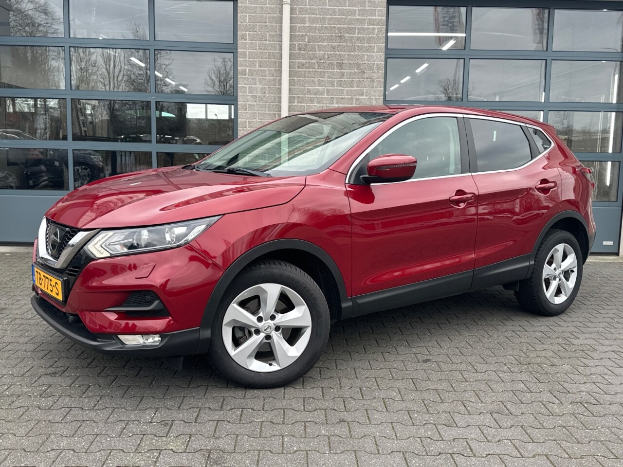 Nissan Qashqai - 1.2 N-Connecta | RECENT GR OH | TREKHAAK | - AutoWereld.nl