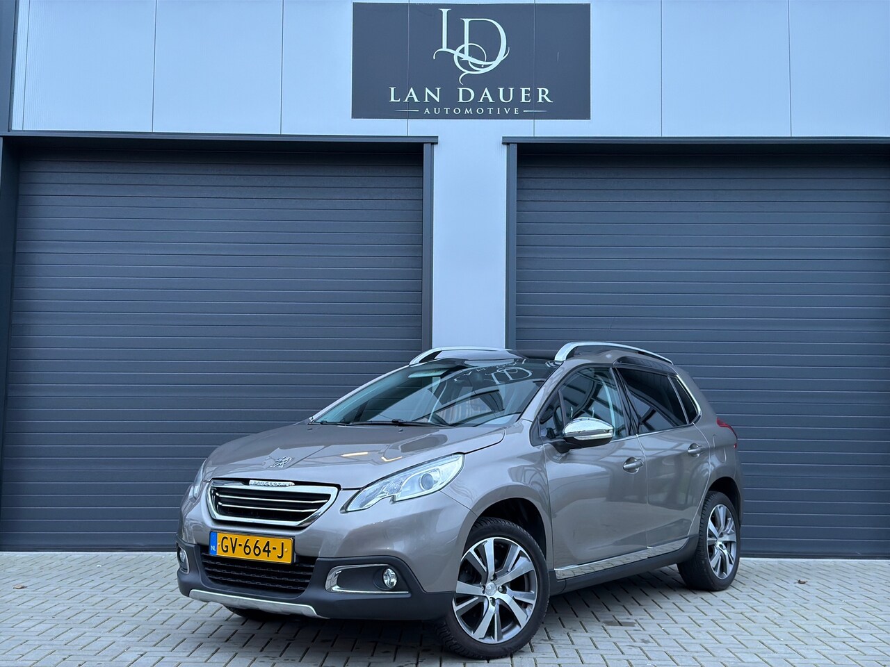 Peugeot 2008 - 1.2 PureTech Allure 1.2 PureTech Allure - AutoWereld.nl