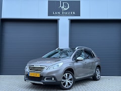 Peugeot 2008 - 1.2 Allure / Pano / Navi / Leder / Trekhaak