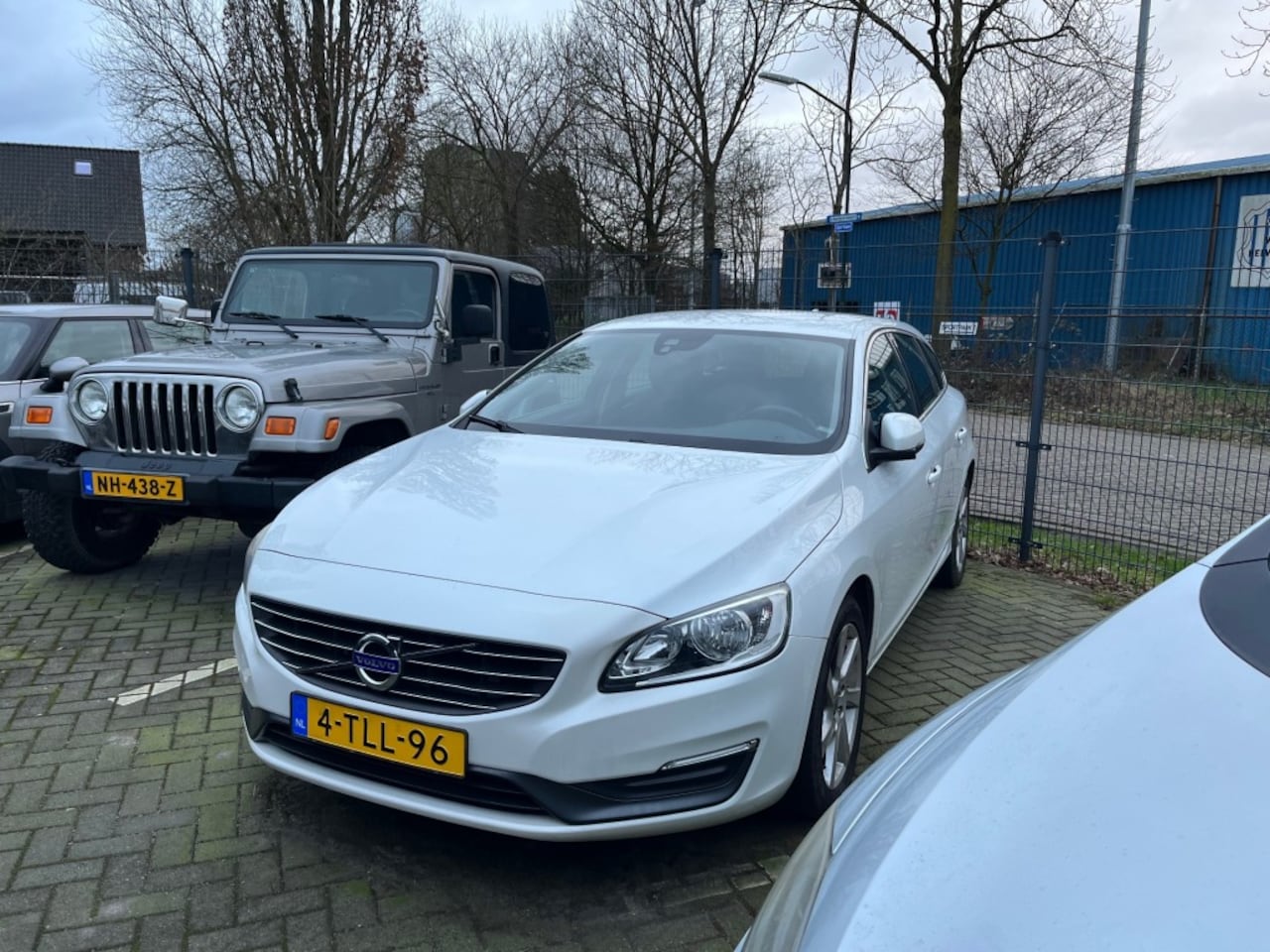 Volvo V60 - 1.6 T3 ** VERSNELLINGSBAK NIET GOED ** - AutoWereld.nl