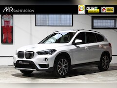 BMW X1 - sDrive20i High Executive | Panoramadak | 19 inch | Camera | Trekhaak | Head-Up | Stoelverw