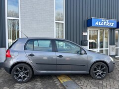 Volkswagen Golf - 1.6 FSI