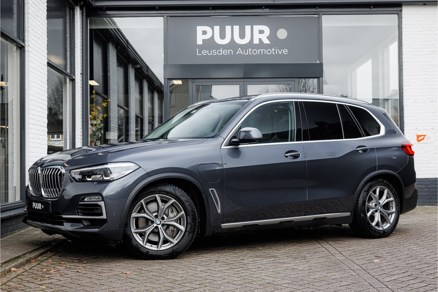 BMW X5 - xDrive45e High Executive Pano - Surround View - X-Line - AutoWereld.nl