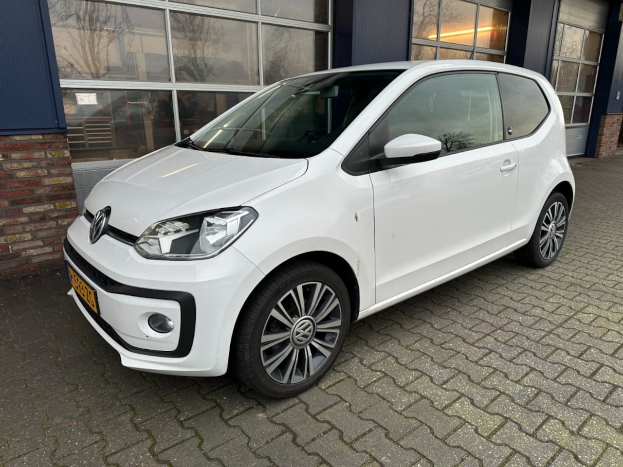 Volkswagen Up! - 1.0 BMT SOUND. CLIMA. CR.CONTR.LM. ALL.IN. - AutoWereld.nl