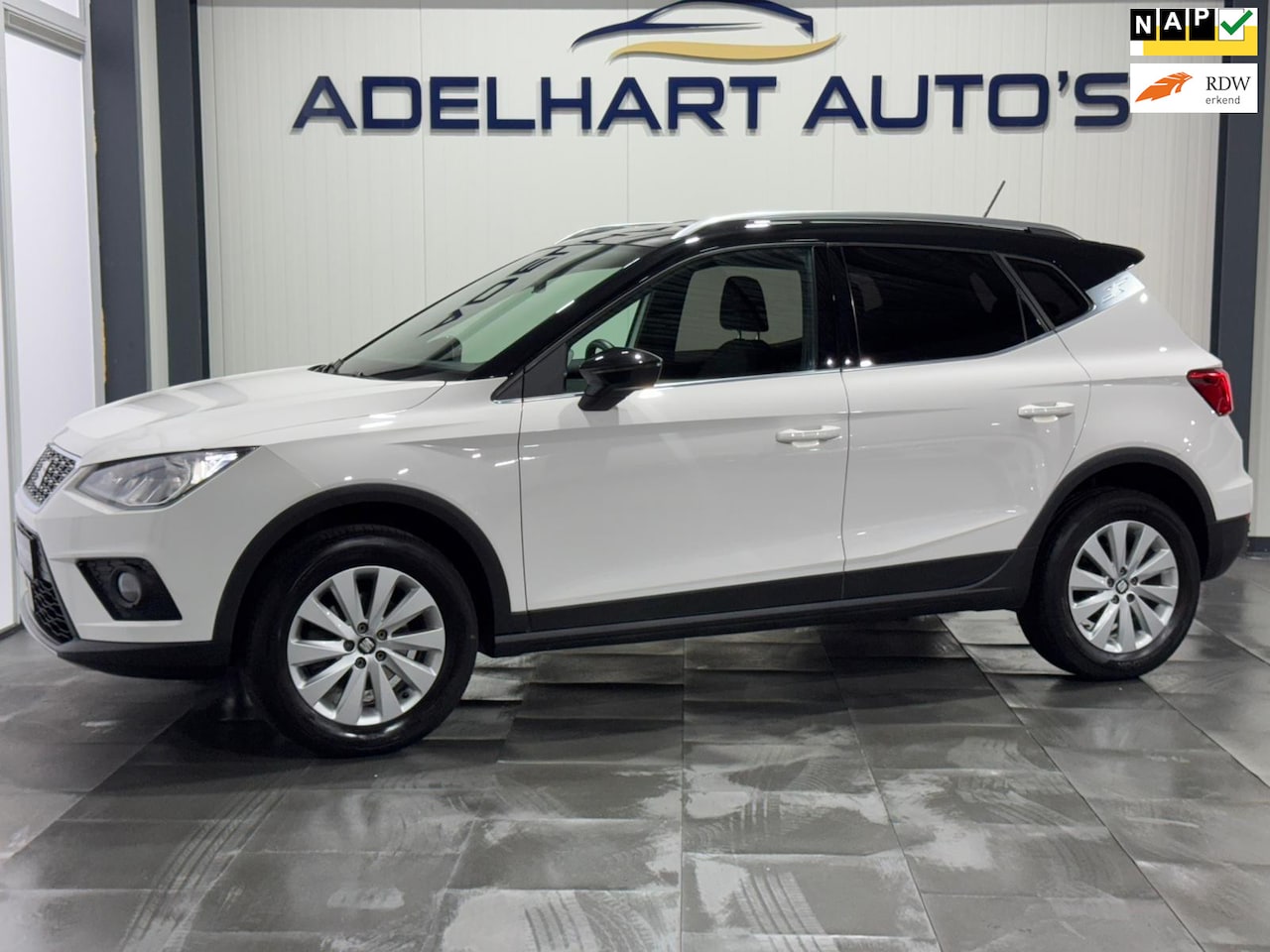 Seat Arona - 1.0 TSI Xcellence Business / Keyless / Apple CarPlay / Cruise control / Climate control - AutoWereld.nl