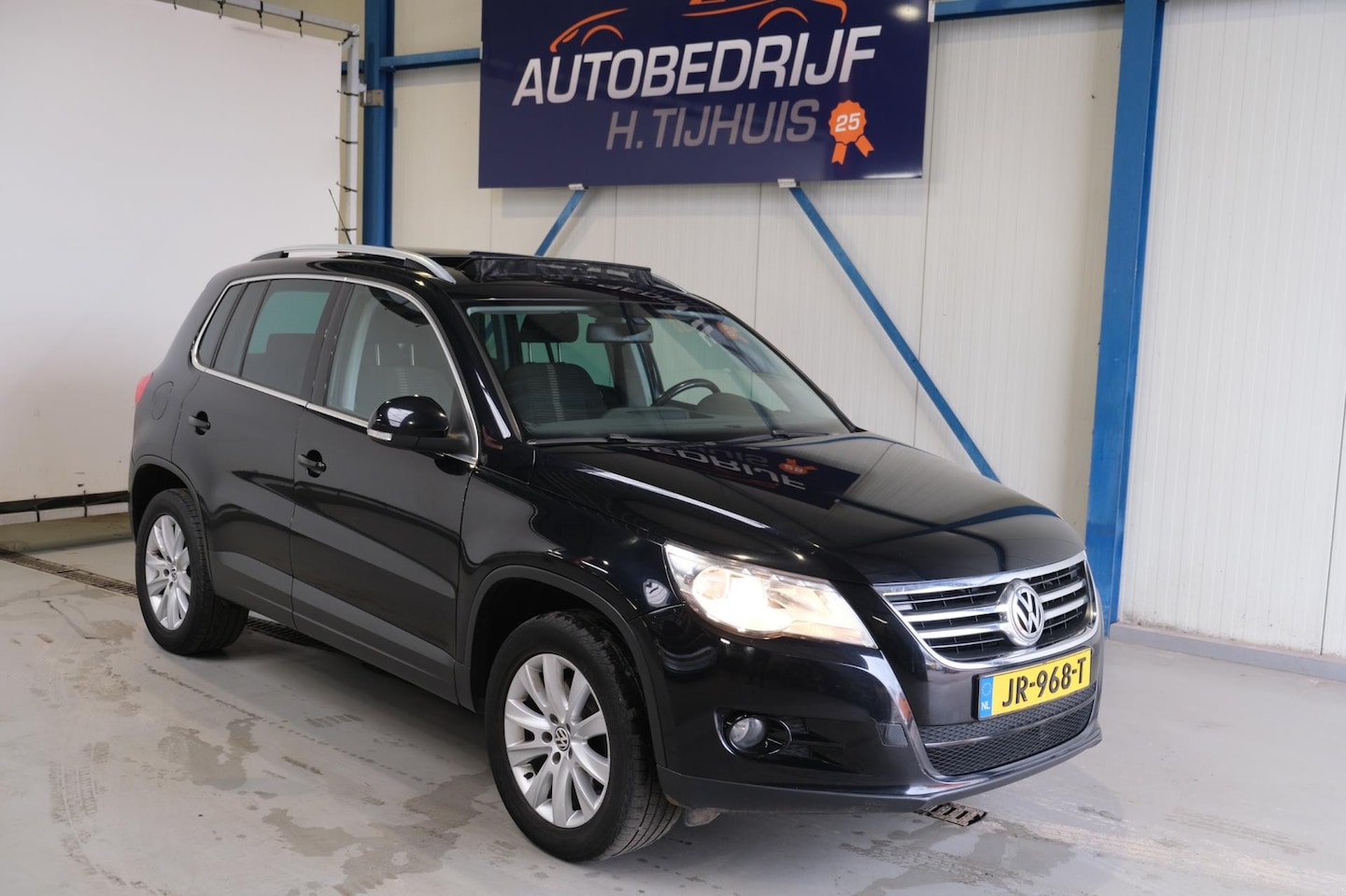 Volkswagen Tiguan - 2.0 TDI Sport&Style 4Motion Automaat - Airco, Cruise, Navi, PDC, Panodak. - AutoWereld.nl