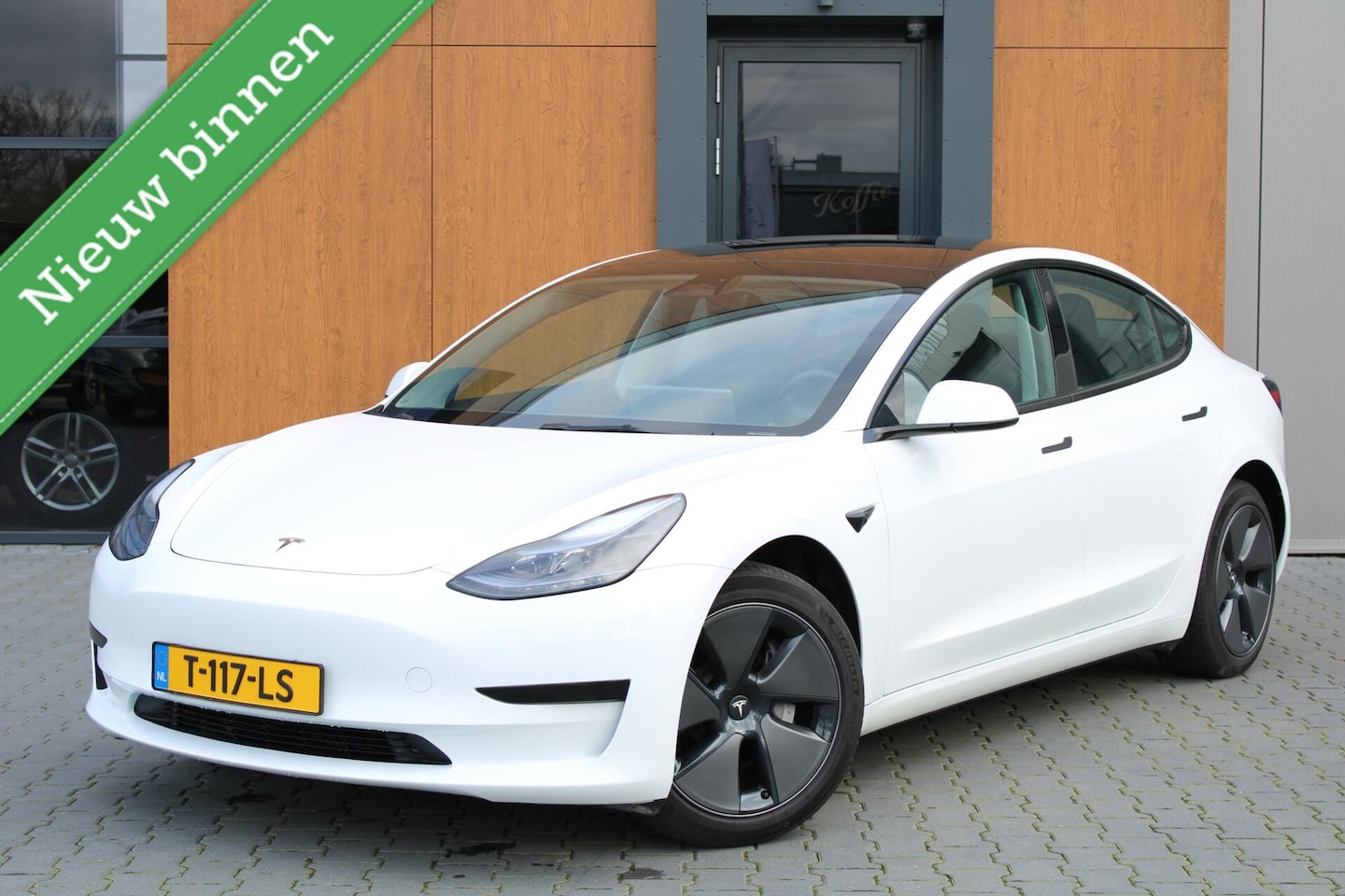 Tesla Model 3 - Standard RWD Plus 60 kWh | Nette auto | Origineel NL - AutoWereld.nl