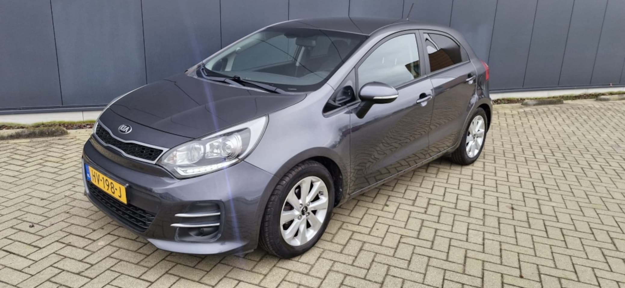 Kia Rio - 1.2 CVVT ExecutiveL. - AutoWereld.nl