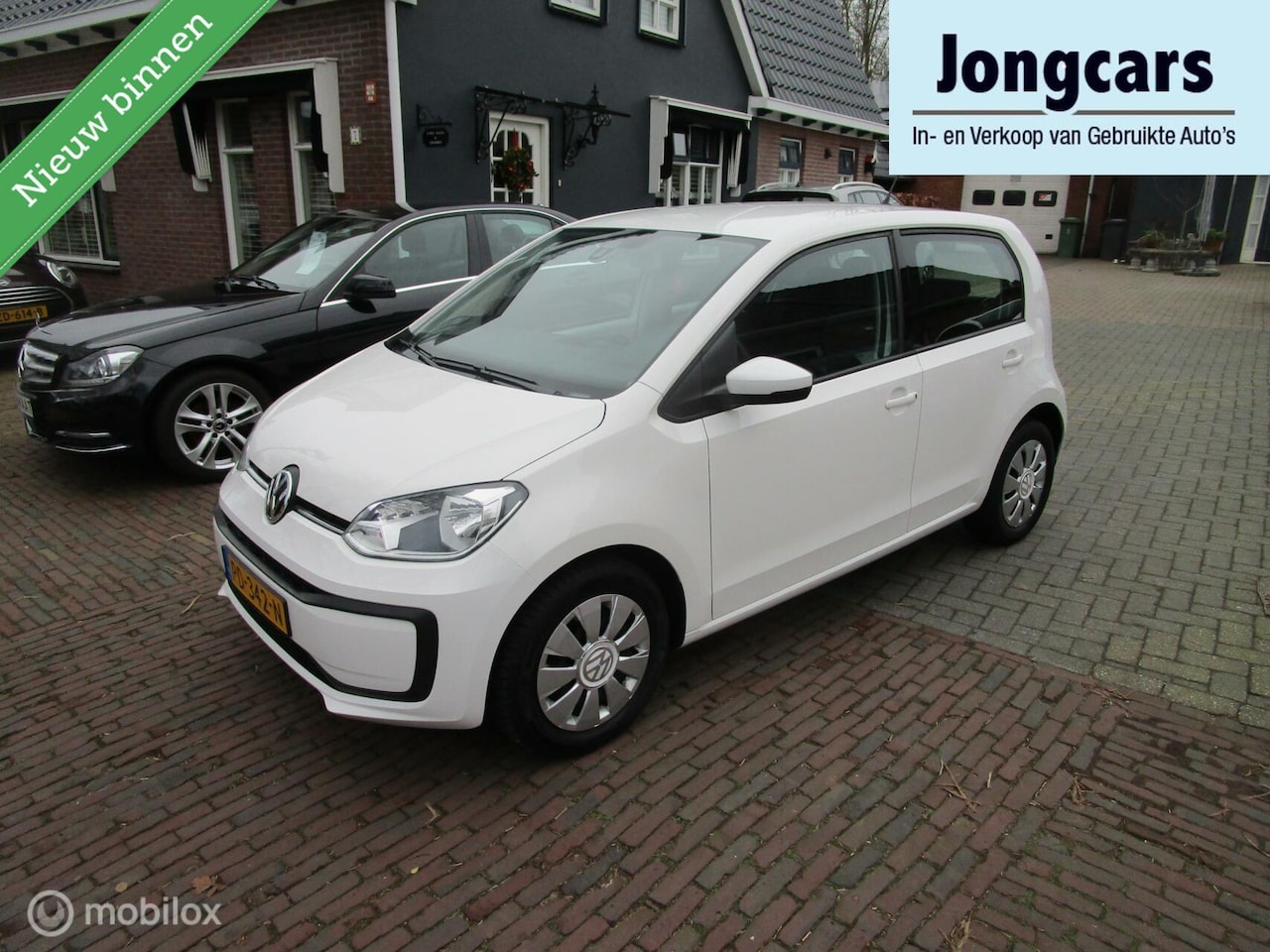 Volkswagen Up! - 1.0 BMT move up! 2017 90.000KM - AutoWereld.nl