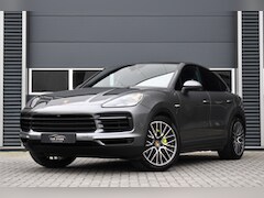 Porsche Cayenne Coupé - 3.0 E-Hybrid 462 PK / PANO / SPORT CHRONO / LED MATRIX / 360 CAMERA / SPORTSTOELEN / 21"