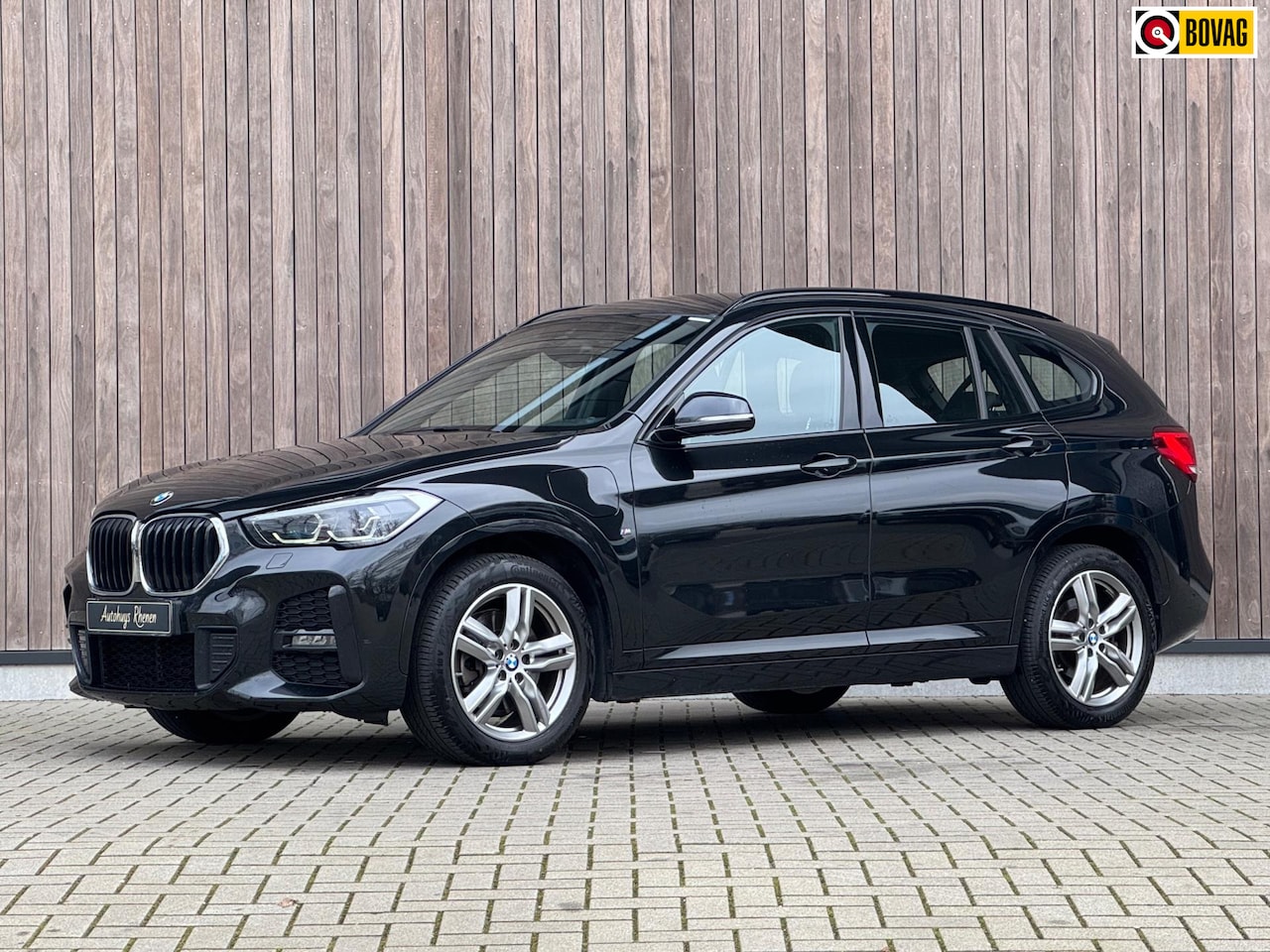 BMW X1 - XDrive25e High Executive / M-Sport / Dealer Onderh / - AutoWereld.nl