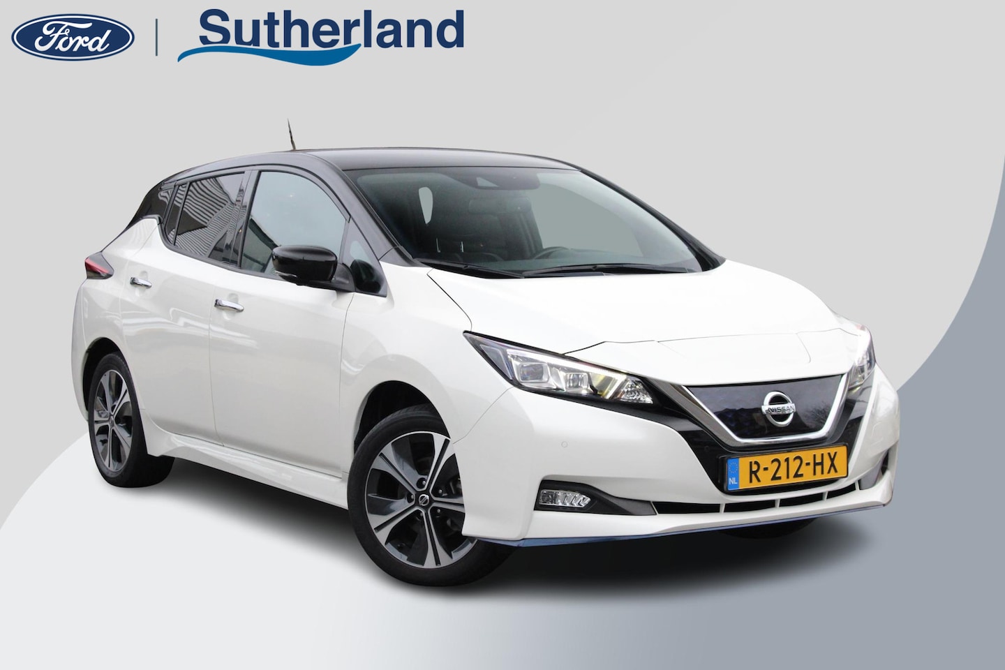 Nissan LEAF - e+ Tekna 62 kWh | voorstoelen verwarmd | Achteruitrijcamera | Full LED | Adaptive Cruise C - AutoWereld.nl