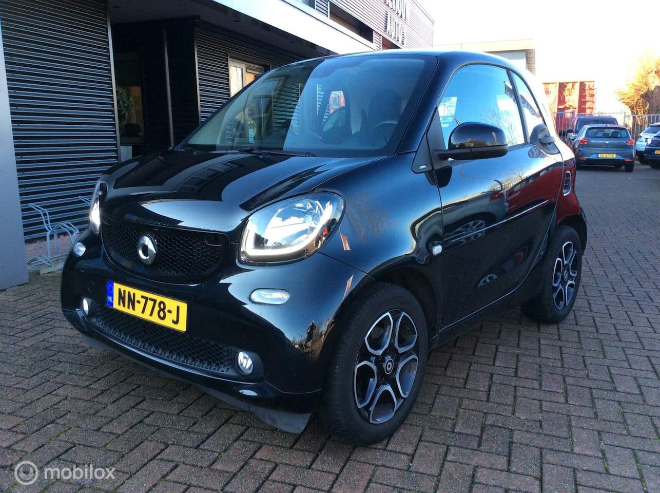 Smart Fortwo - 1.0 Prime Automaat Panoramadak Nav Leer Nap Lm Vlg - AutoWereld.nl