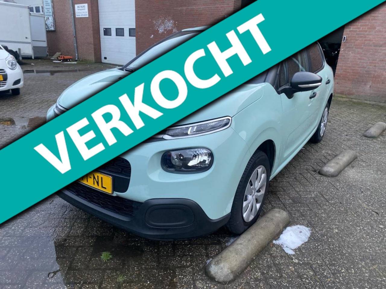 Citroën C3 - 1.2 PureTech S&S Live 1.2 PureTech S&S Live (MOTOR KAPOT) - AutoWereld.nl