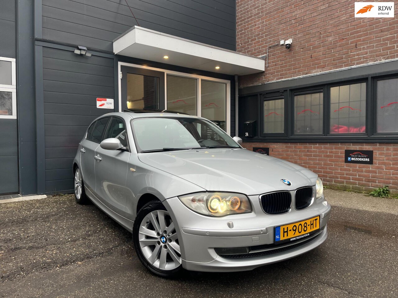 BMW 1-serie - 116i High Executive|NAVI|DAK|PDC|XENON|STOEL.VERW - AutoWereld.nl