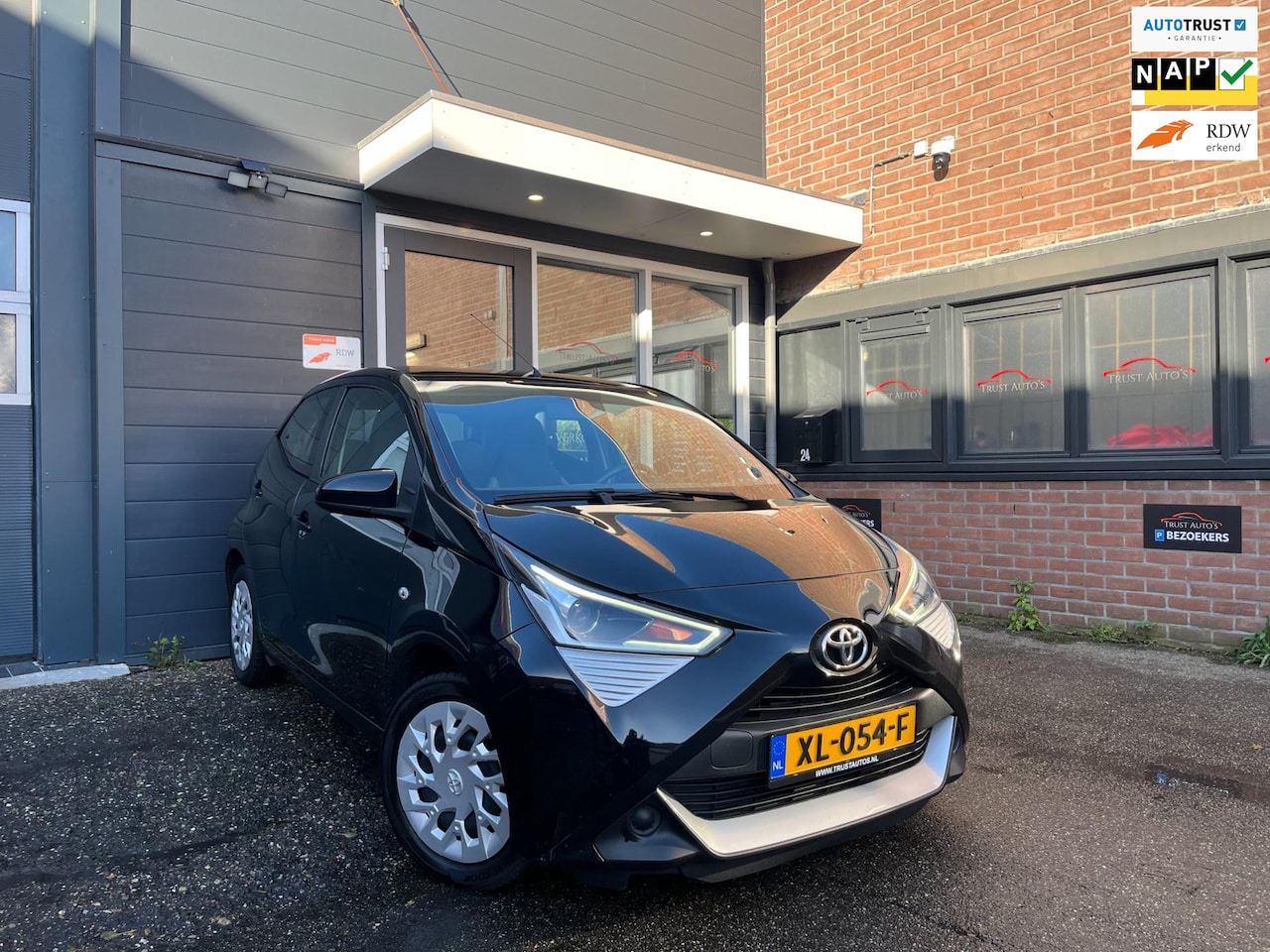 Toyota Aygo - 1.0 VVT-i x-play|NAP|CAMERA|CRUISE|AIRCO|LED|APK - AutoWereld.nl