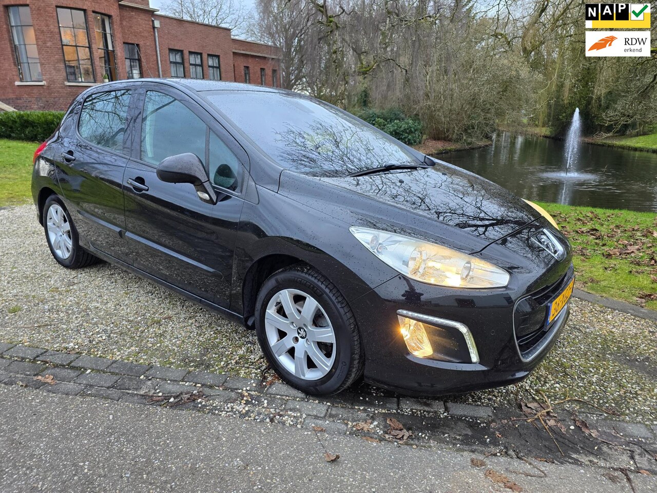 Peugeot 308 - 1.6 VTi Première AIRCO/cruise/PANORAMA - AutoWereld.nl