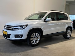 Volkswagen Tiguan - 1.4 TSI 122PK Navi Cruise PDC Trekhaak NL-auto