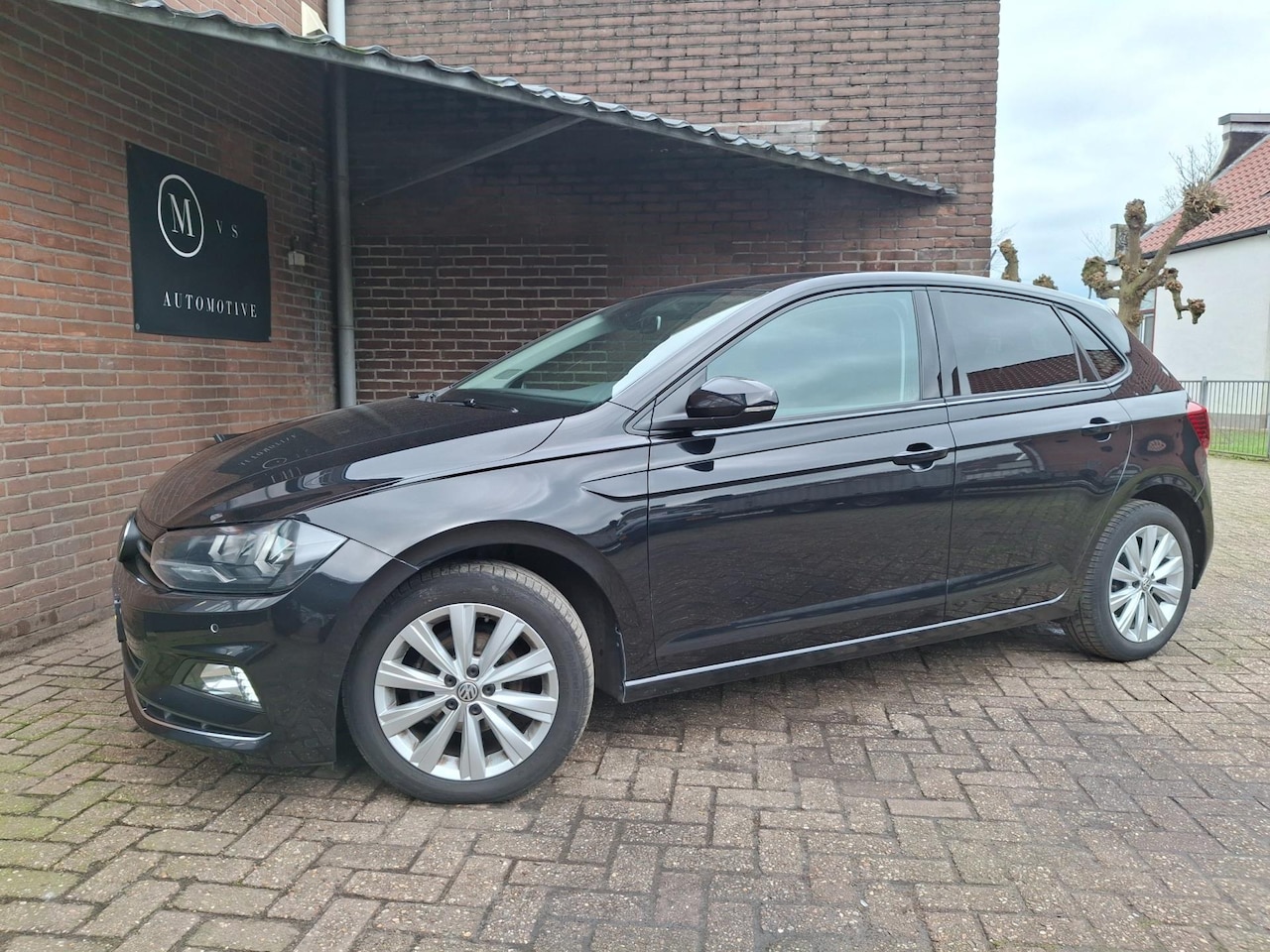 Volkswagen Polo - 1.0 TSI Highline Automaat / Navigatie / Carplay / Cruise Controle / Parkeer sensoren / - AutoWereld.nl